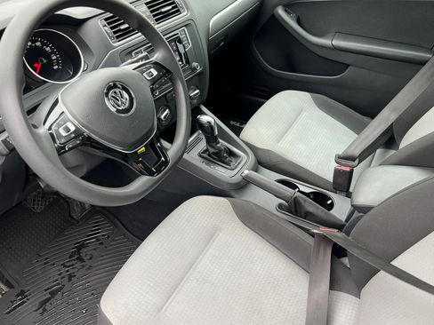Used 2017 Volkswagen Jetta S image 7