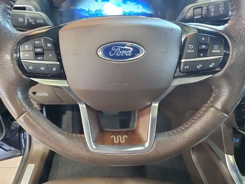Used 2022 Ford Explorer King Ranch w/ Class IV Trailer Tow Package AWD/4WD image 27