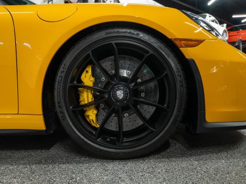Used 2019 Porsche 911 Speedster RWD image 46