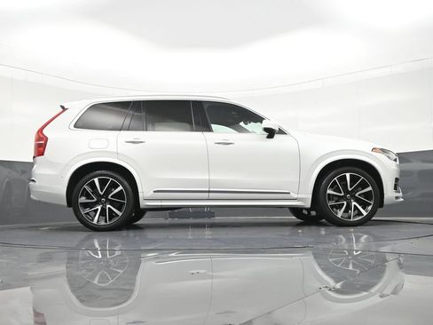 Used 2023 Volvo XC90 B5 Plus AWD/4WD image 32