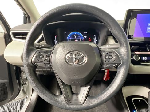 Used 2026 Toyota Corolla LE FWD image 16