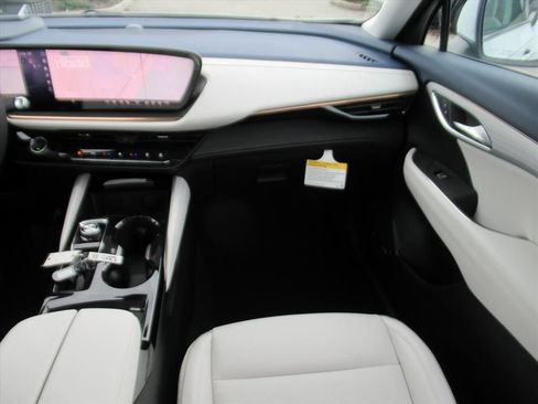 New 2026 Buick Envision Avenir image 16