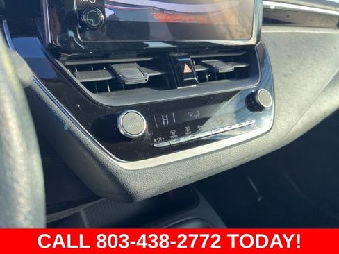 Used 2025 Toyota Corolla LE FWD image 22