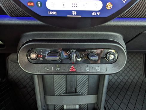 Used 2025 MINI Cooper S FWD image 21