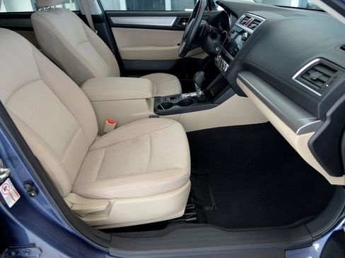 Used 2017 Subaru Outback 2.5i Premium image 29