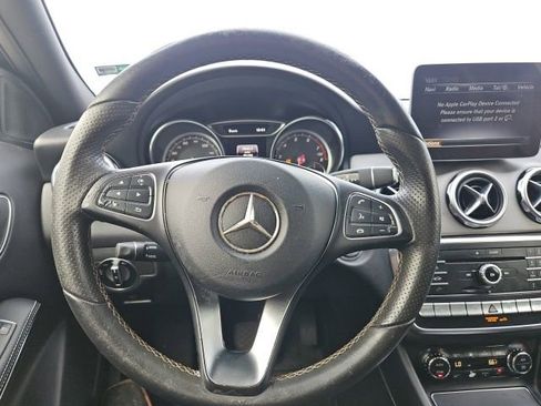 Used 2018 Mercedes-Benz GLA 250 4MATIC image 33