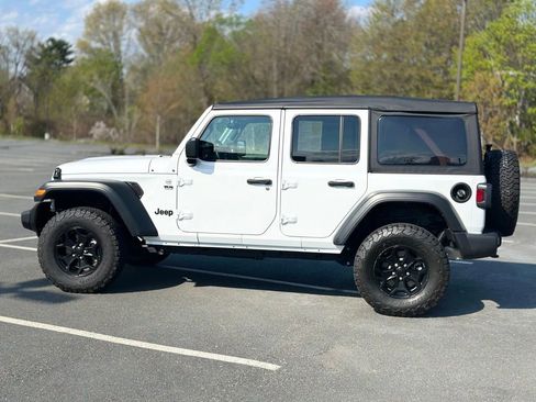 Used 2021 Jeep Wrangler Unlimited Sport AWD/4WD image 3