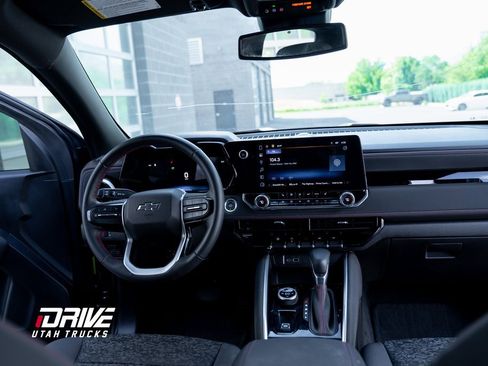 Used 2024 Chevrolet Colorado Z71 image 23