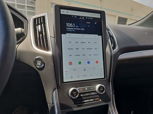 Used 2024 Ford Edge Titanium w/ Titanium Elite Package image 16