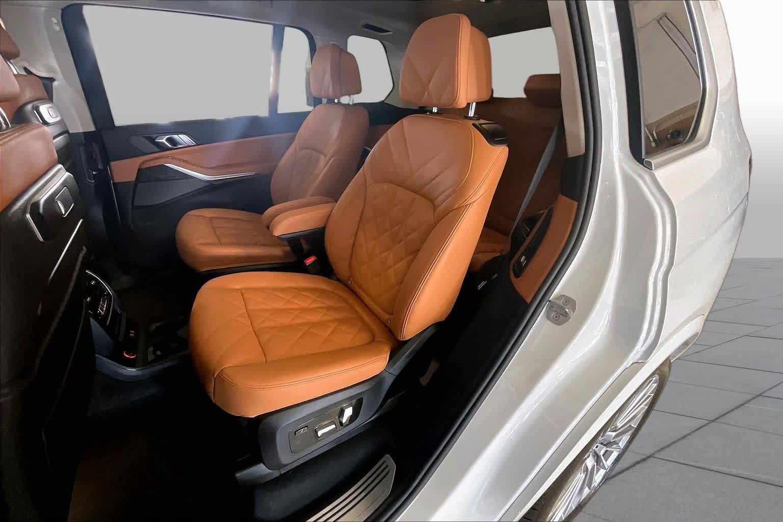 Used 2026 BMW X7 xDrive40i AWD/4WD image 19