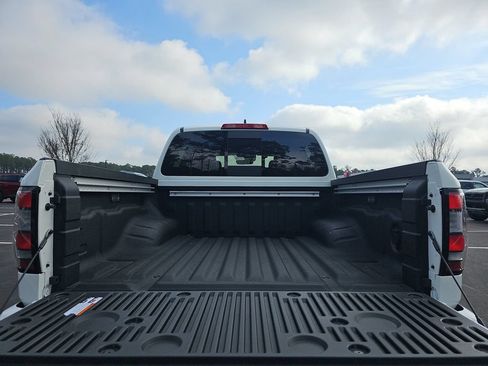 New 2026 Nissan Frontier PRO-4X w/ Tow Package AWD/4WD image 15