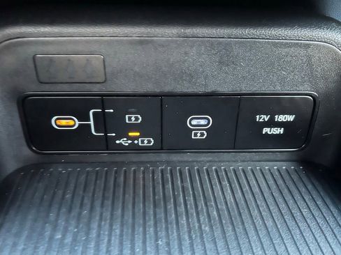 Used 2024 Hyundai Kona SEL AWD/4WD image 30