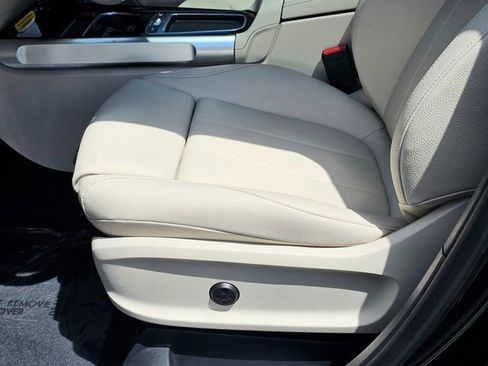 New 2026 Mercedes-Benz GLB 250 4MATIC image 17