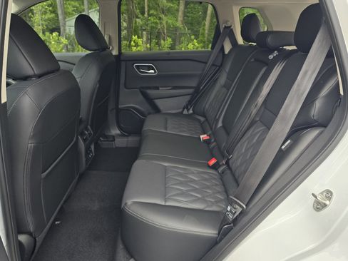 New 2026 Nissan Rogue Platinum AWD/4WD image 10