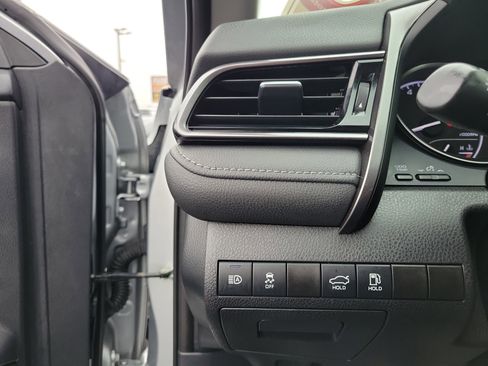 Used 2023 Toyota Camry SE image 20