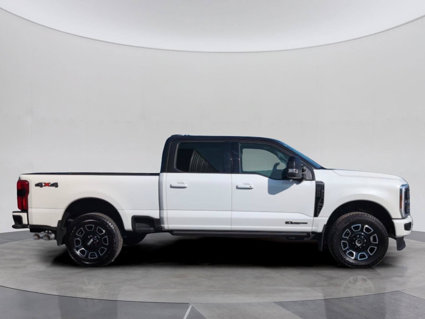 Used 2026 Ford F250 Platinum AWD/4WD image 10
