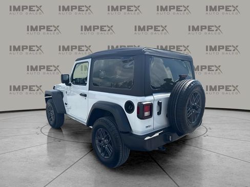 Used 2025 Jeep Wrangler Sport AWD/4WD image 3