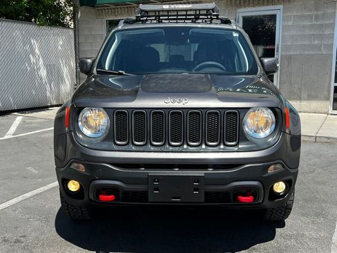 Used 2018 Jeep Renegade Trailhawk AWD/4WD image 2
