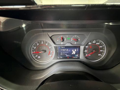 Used 2021 Chevrolet Camaro LT RWD image 12