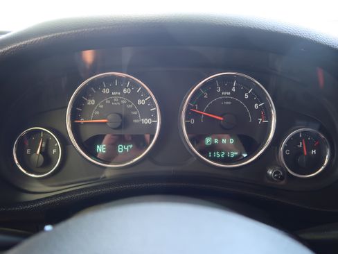 Used 2015 Jeep Wrangler Sport w/ Quick Order Package 24S AWD/4WD image 21