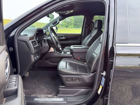 Used 2024 Chevrolet Tahoe Premier AWD/4WD image 18