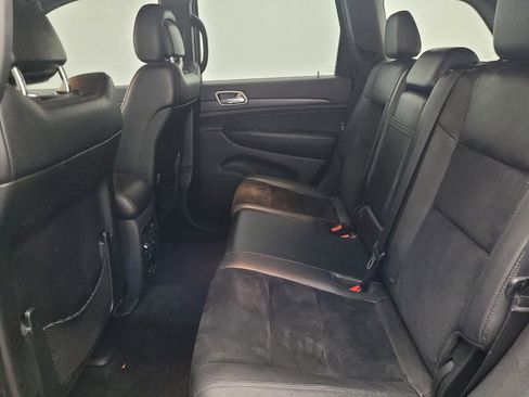 Used 2018 Jeep Grand Cherokee Altitude image 18