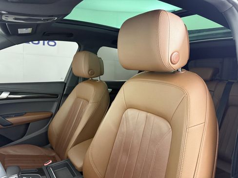 Used 2018 Audi Q5 Premium w/ Convenience Package image 16