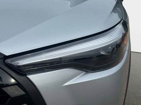 Used 2026 Toyota Corolla Cross XLE w/ Convenience Package image 9