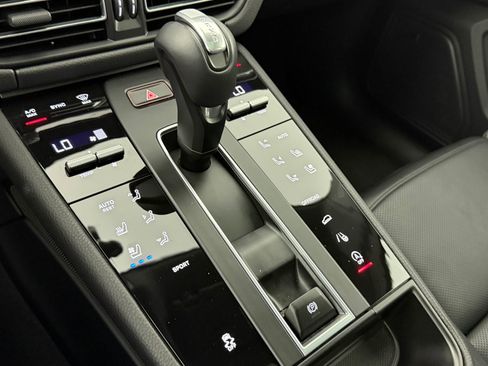 New 2025 Porsche Macan image 23