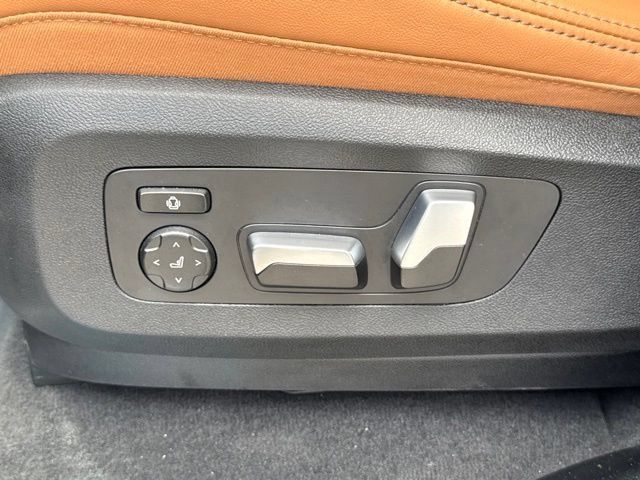 Used 2026 BMW X5 sDrive40i w/ Premium Package RWD image 21