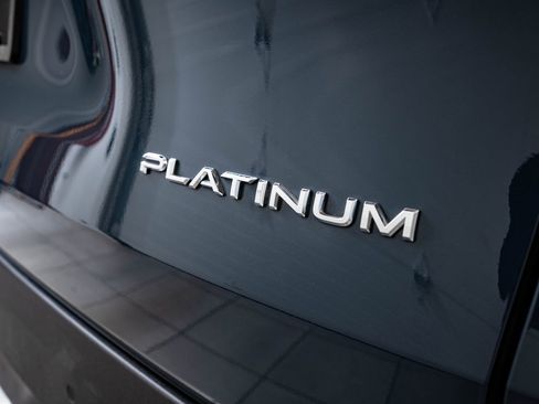 Used 2024 Toyota Grand Highlander AWD Hybrid image 20