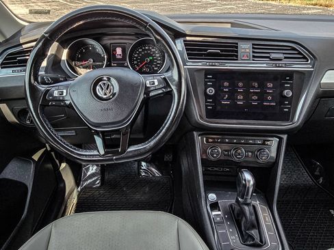 Used 2019 Volkswagen Tiguan SE AWD/4WD image 34