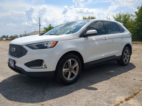 Certified 2024 Ford Edge SEL w/ Convenience Package AWD/4WD image 6