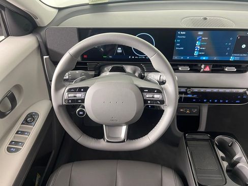 Used 2025 Hyundai Ioniq 5 SEL image 14