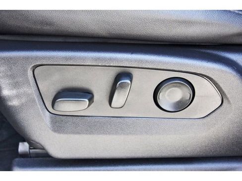 Used 2022 Chevrolet Silverado 1500 ZR2 w/ Technology Package image 26