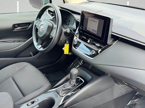 Used 2024 Toyota Corolla LE FWD image 18