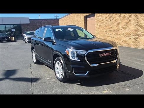 Certified 2023 GMC Terrain SLE w/ Driver Convenience Package image 2