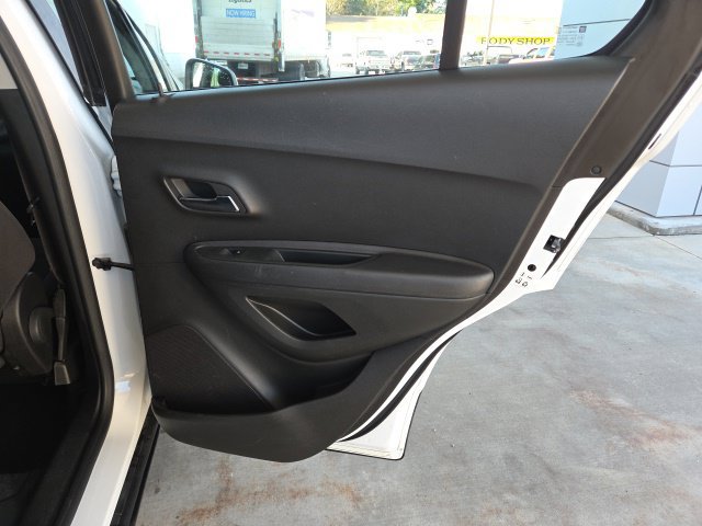 Used 2017 Chevrolet Trax LS FWD image 44