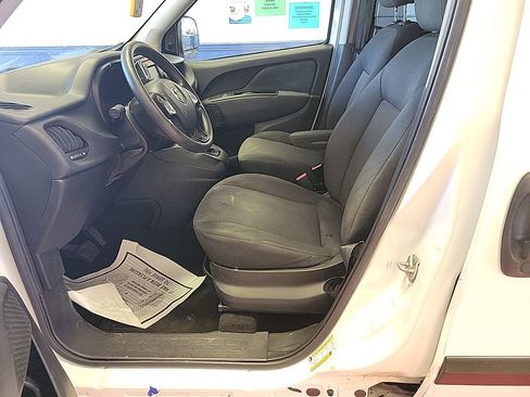 Used 2018 RAM ProMaster City Tradesman FWD image 10