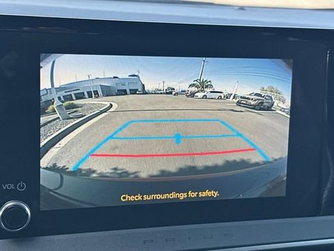 Used 2023 Toyota Prius XLE image 23