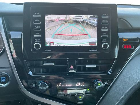 Used 2023 Toyota Camry SE image 19