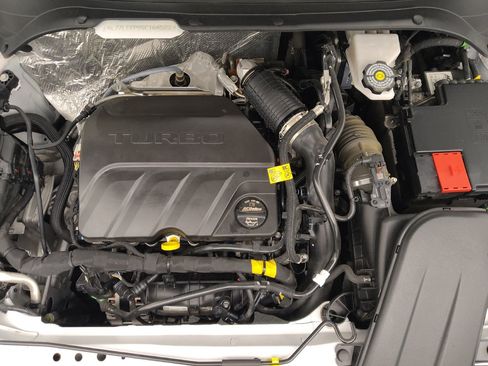 Used 2025 Chevrolet Trax LS FWD image 30