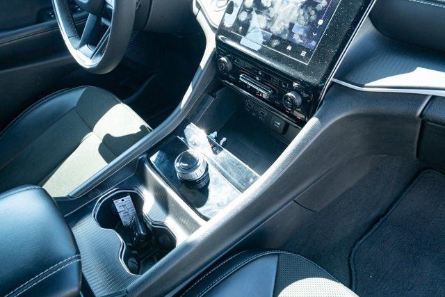 Certified 2025 Jeep Grand Cherokee Altitude AWD/4WD image 40