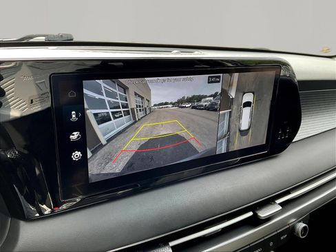 Used 2023 Hyundai Palisade Limited AWD/4WD image 14