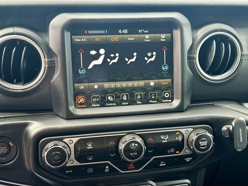 Used 2023 Jeep Wrangler Unlimited Sahara AWD/4WD image 17