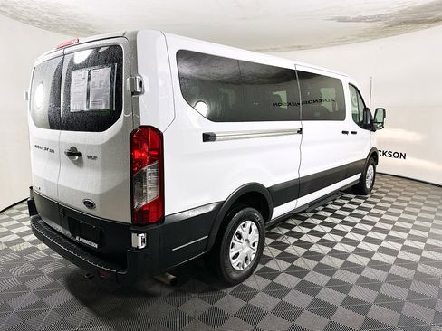 Used 2023 Ford Transit 350 XLT image 3