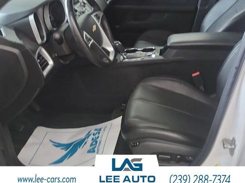 Used 2017 Chevrolet Equinox LT w/ Sport Edition FWD image 2