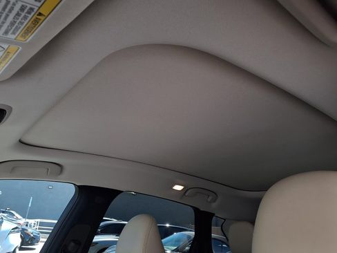 Used 2021 INFINITI QX50 Luxe w/ Accent Package FWD image 15