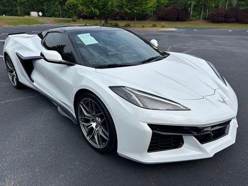 Used 2023 Chevrolet Corvette Z06 w/ Chrome Exterior Badge Package RWD image 19