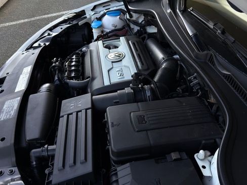Used 2011 Volkswagen GTI 4-Door FWD image 59